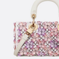 Micro Tasche aus Kalbsleder mit Blumenstickerei und Strass